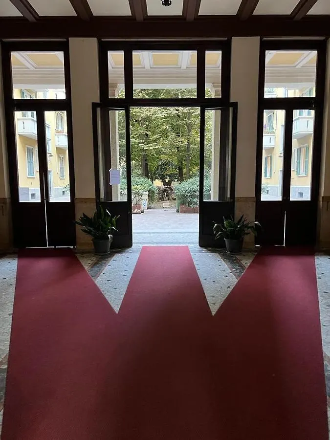Divini Gae Aulenti Apartment Milan