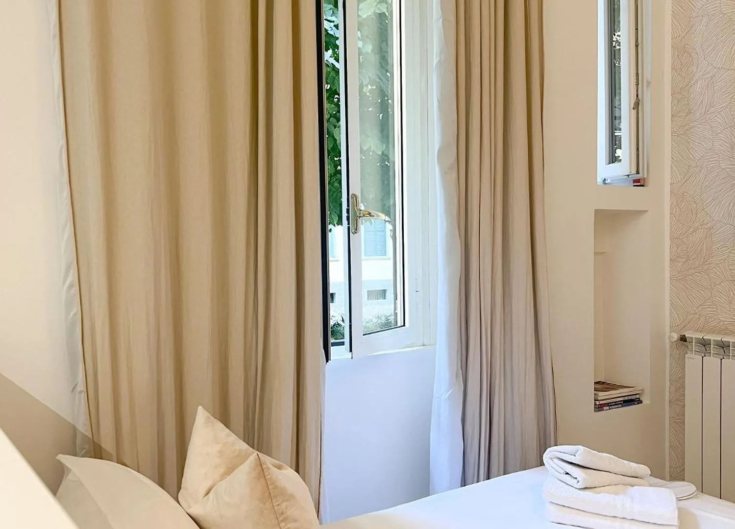 Divini Gae Aulenti Apartment Milan
