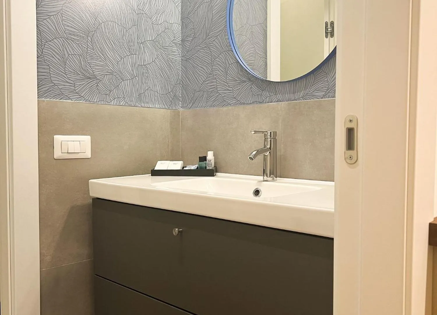 Divini Gae Aulenti Apartment Milan